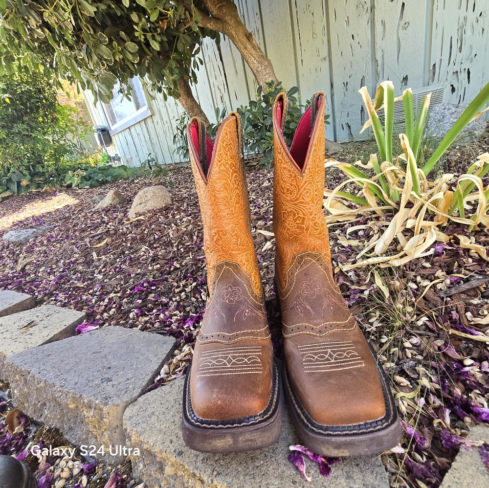 Justin Gypsey Rose Women's 8.5 B Boots